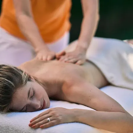 فندق Eurothermenresort - Miraverde باد هول